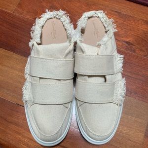 White Slide Sneakers - Universal Thread